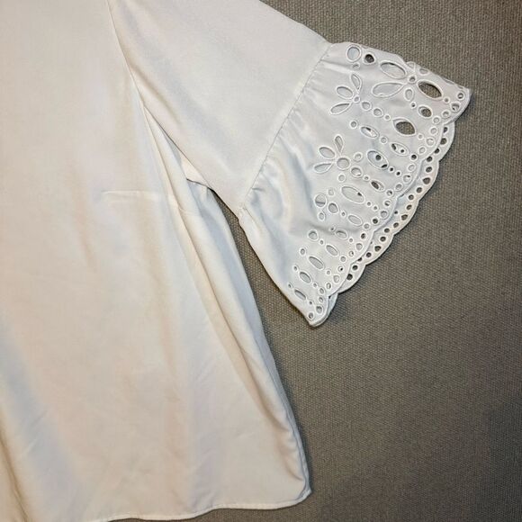 Calvin Klein size 1x White Blouse with Eyelet bell Sleeves - Picture 5 of 10